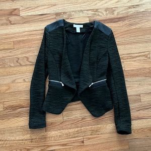 H&M blazer size 4 with black faux leather shoulder serial